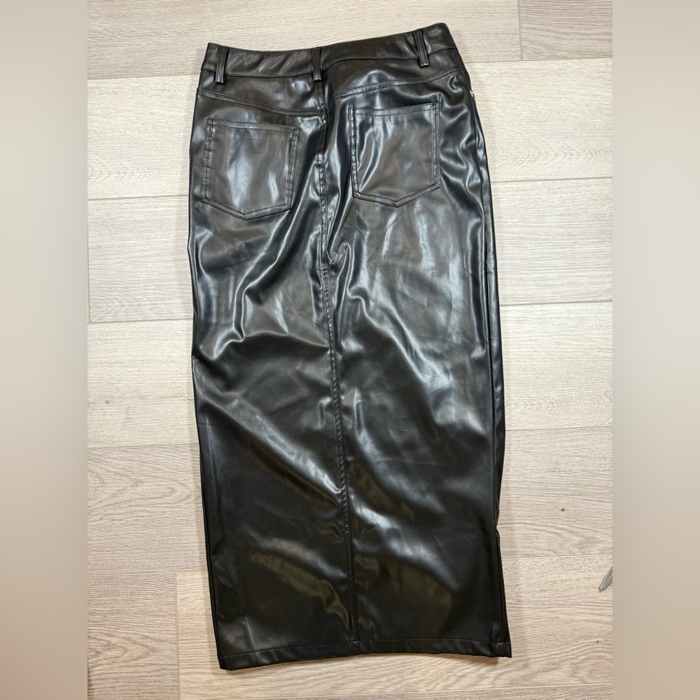 SALTY Black Faux Leather SKIRT with leg cut out women size small stretchy trendy - Picture 4 of 6